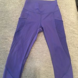 Women’s cropped lululemon leggings